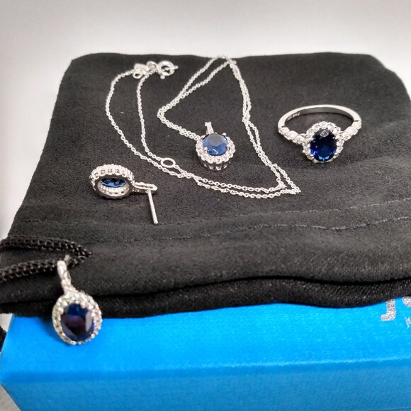 Beautifull   sapphire suite! - Picture 10 of 11